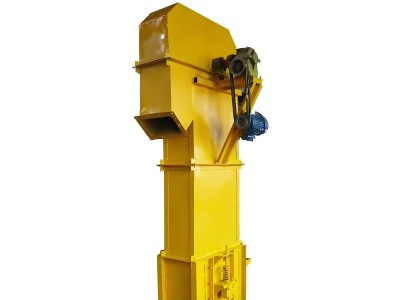 <i style='color:red'>斗式提升机</i>的原理：垂直输送的核心逻辑与部件协同机制