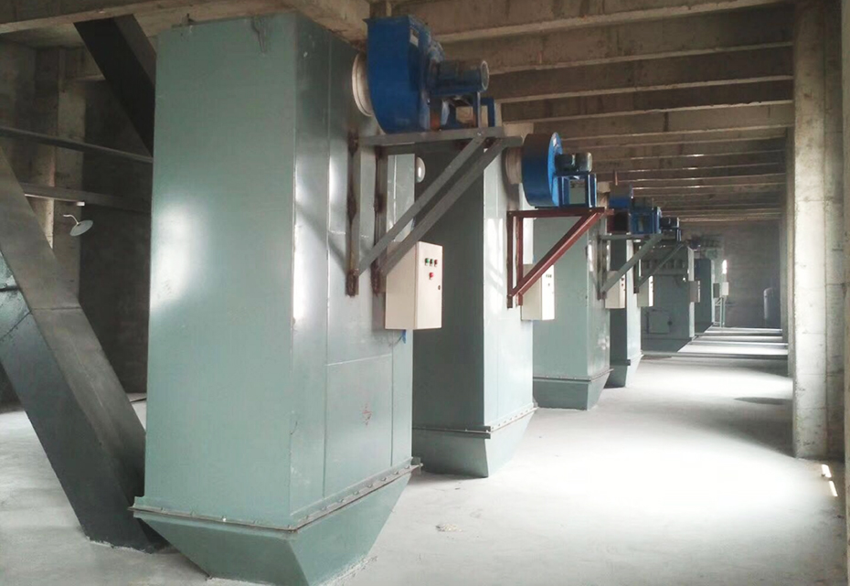 仓顶除尘器36台在邢台长城玻璃厂成功运行稳定