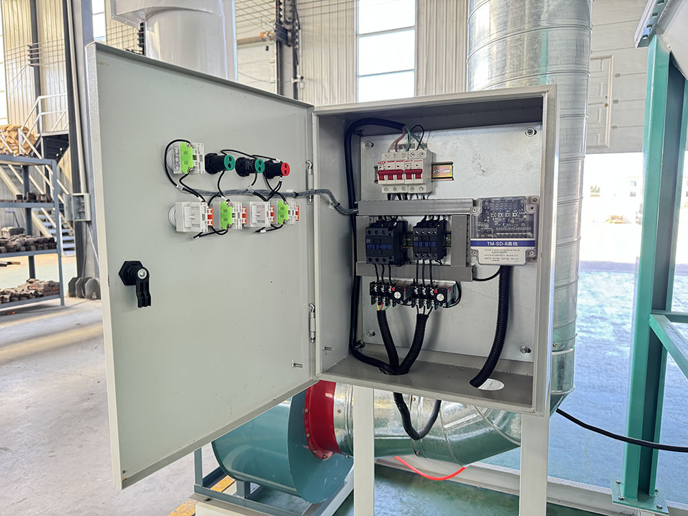 九正通明除尘厂家分享：<i style='color:red'>脉冲布袋除尘器内部结构</i>