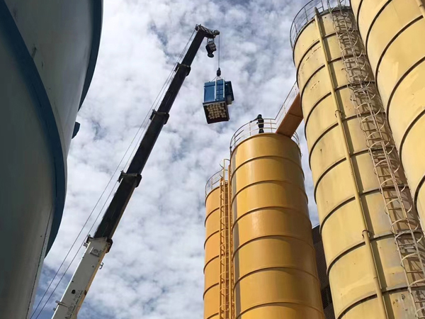 九正通明厂家分享水泥灌仓顶除尘器