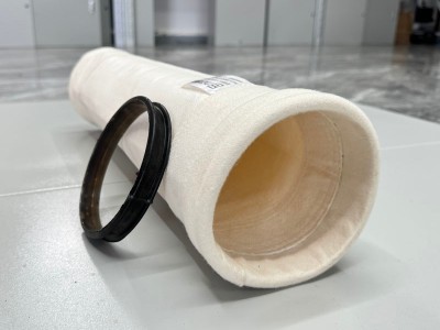 除尘布袋：PTFE <i style='color:red'>覆膜</i>材质，延长使用周期